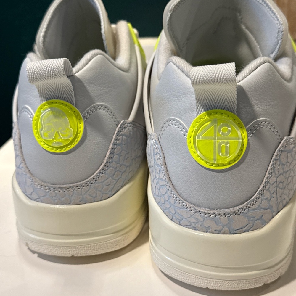 Nike Air Jordan Spikize Low Photo Dust Volt - Brand New w/o tags Size 12 - Picture 5 of 8